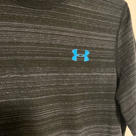 Under Armour black t-shirt strapped gray size small - Picture 2 of 5